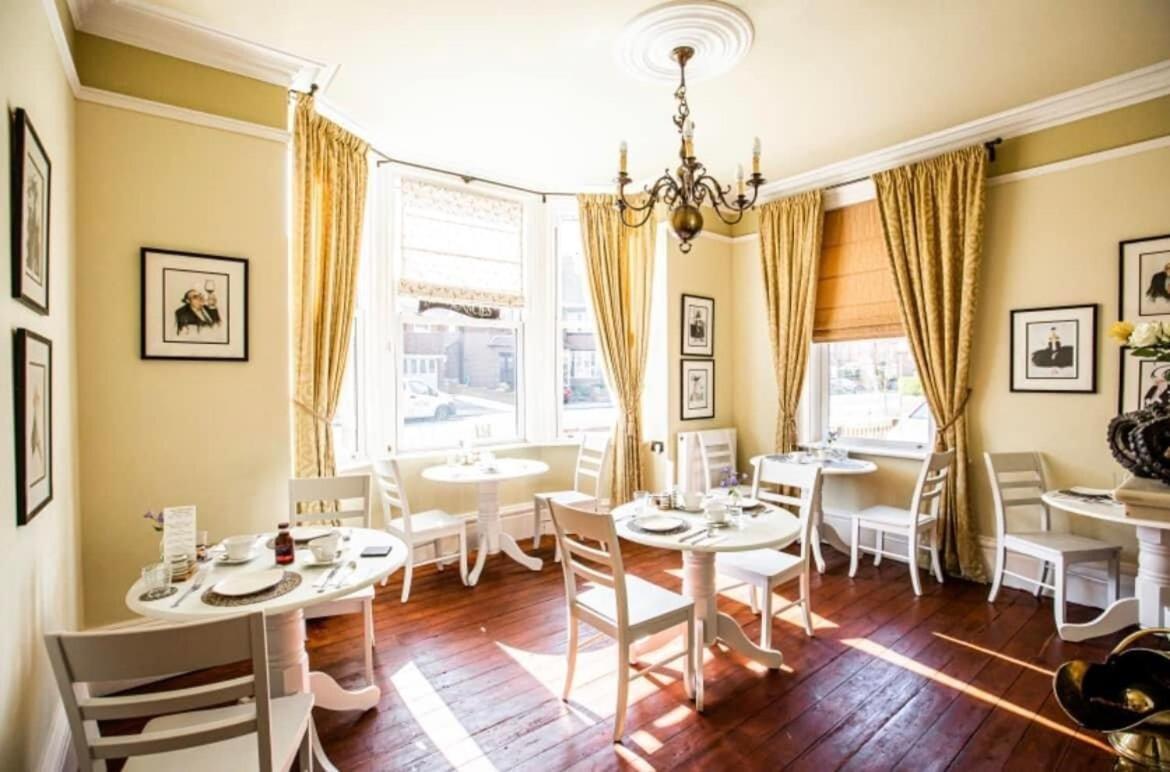 Abbotsleigh Of Whitby Bed & Breakfast Eksteriør bilde